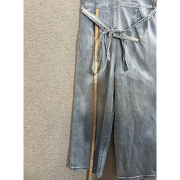 Lola Jeans Womens Jumpsuit Sz Medium Blue Light Washed Denim Stretch Sleeveless - Picture 12 of 16